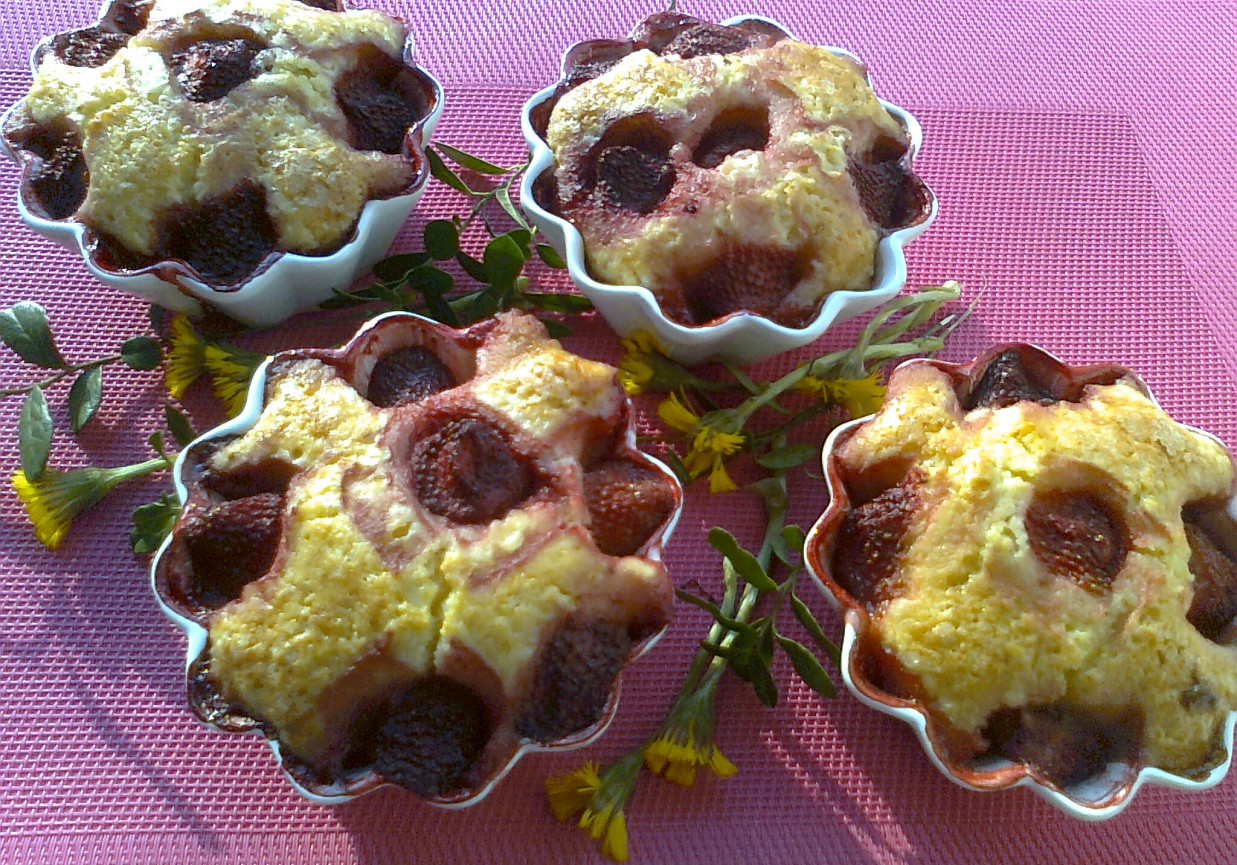 Muffiny z truskawkami foto