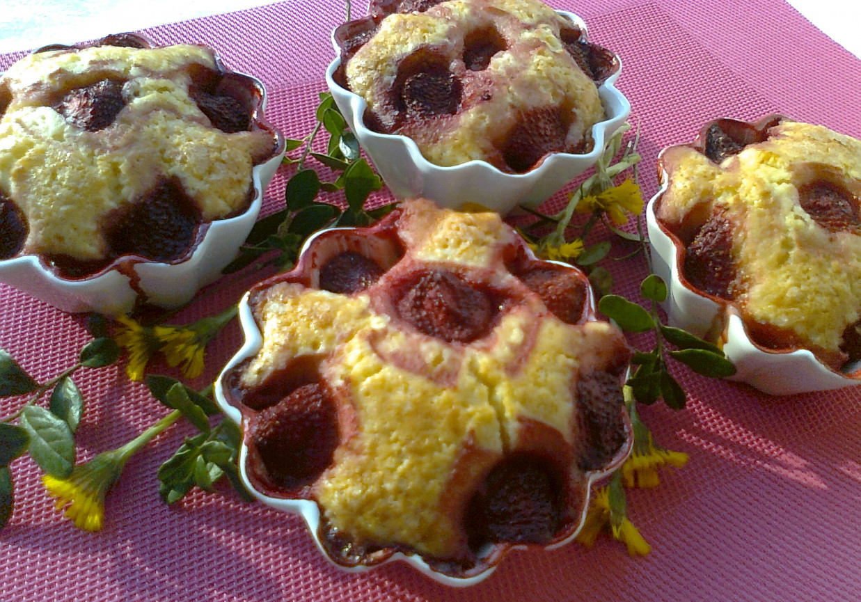 Muffiny z truskawkami foto
