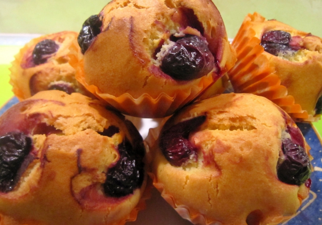Muffiny z wiśniami foto