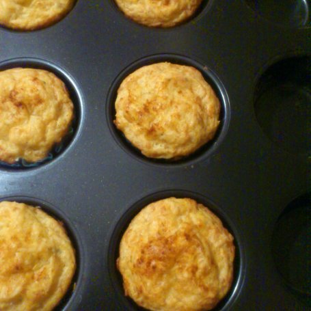 Krok 4 - Muffiny z żółtym serem  foto