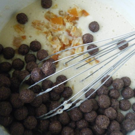Krok 2 - Muffiny ze skórką pomarańczową i kulkami foto