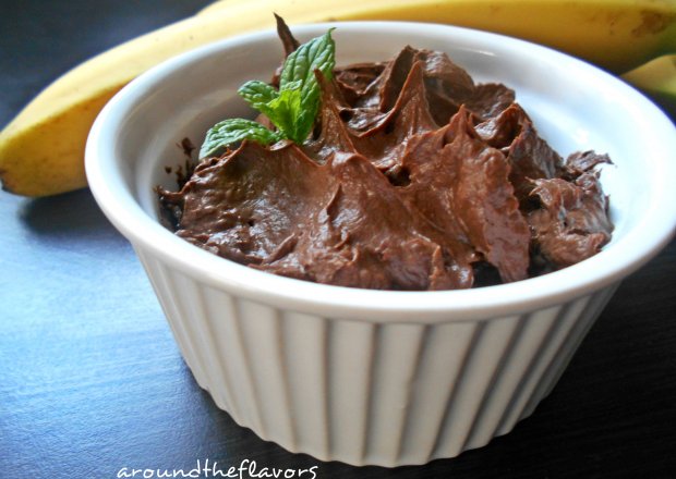 Fotografia przedstawiająca Mus czekoladowy z awokado