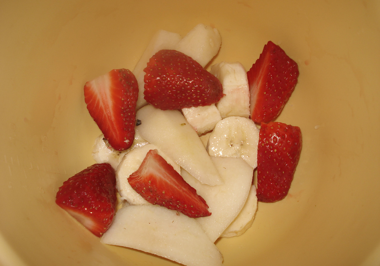 Mus owocowy: truskawka-gruszka -banan foto