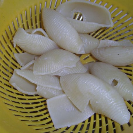 Krok 3 - Muszle makaronowe faszerowane mięsem mielonym, papryką i cukinią foto