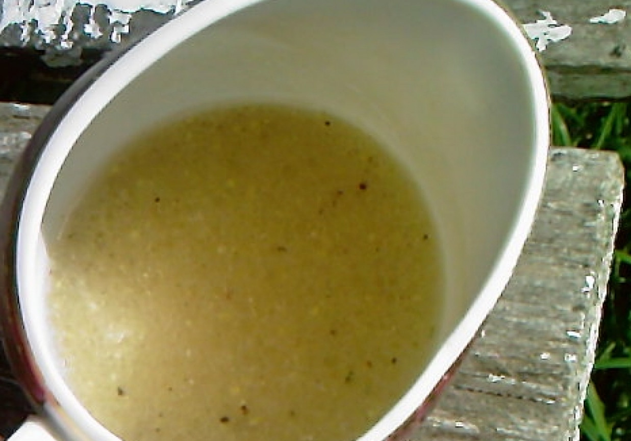 Musztardowy sos winegret foto