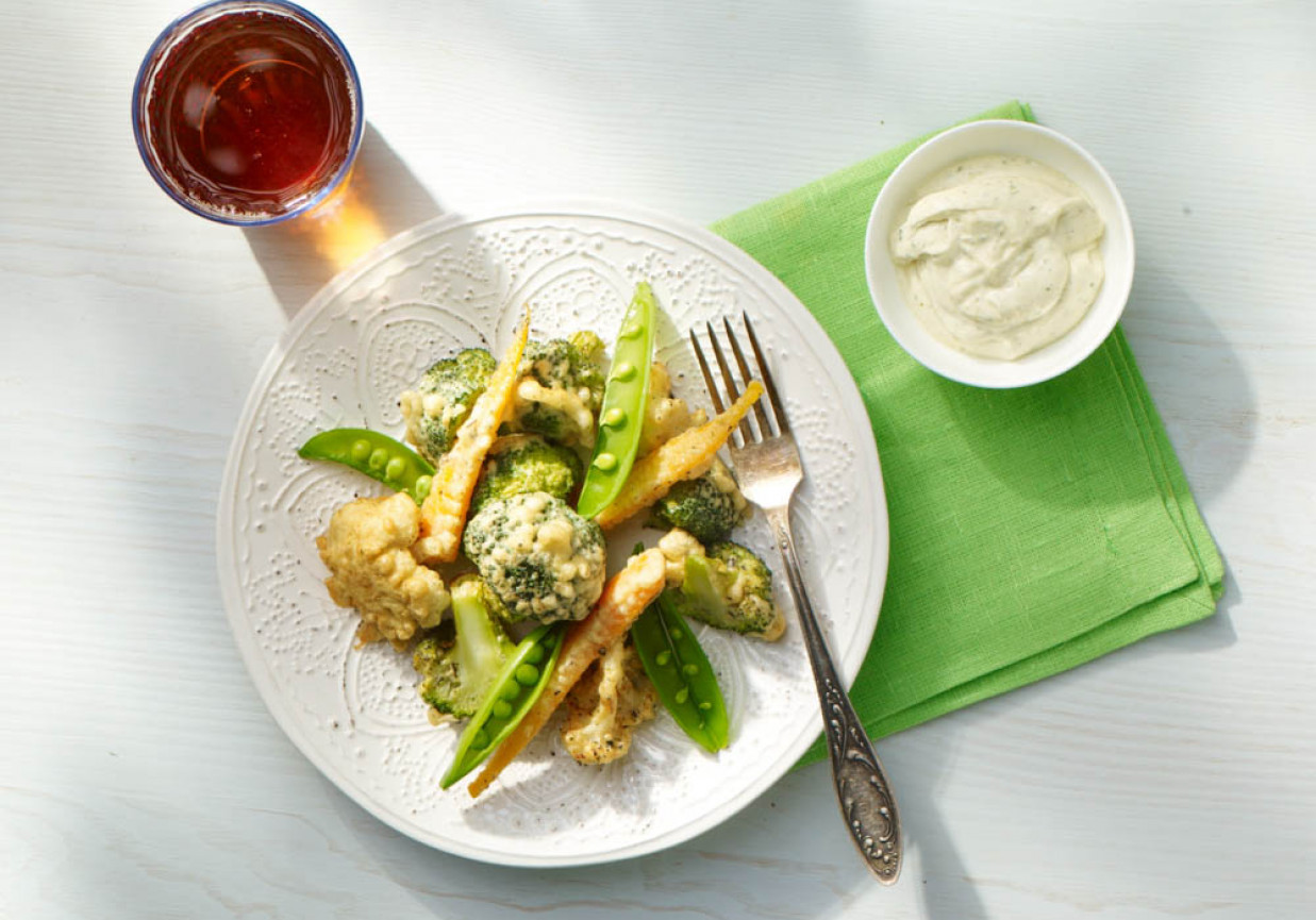 Na ciepło: Warzywa w cieście ziołowym naleśnikowym foto