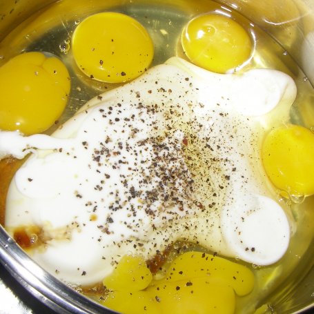 Krok 3 - na hiszpańską nutę ziemniaki,por,jajka na szybki obiad... foto