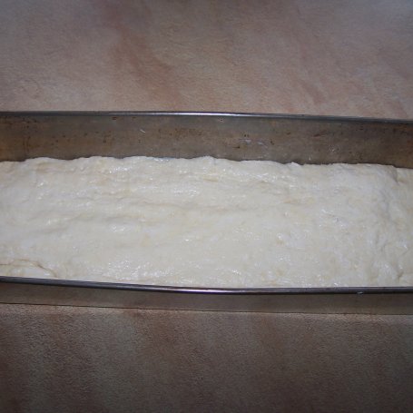 Krok 5 - Na mleku w proszku też smaczny, czyli chlebek tostowy foto