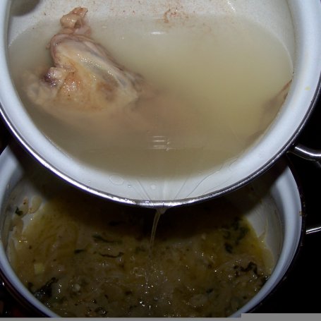 Krok 5 - Na sezon przeziębień, czyli zupa z cebuli z bazyliową nutą :) foto