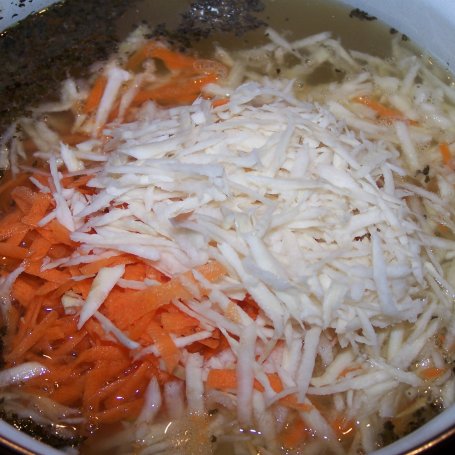Krok 3 - Na skrzydełkach i z ziemniakami, czyli zupa lekka i przyjemna :) foto