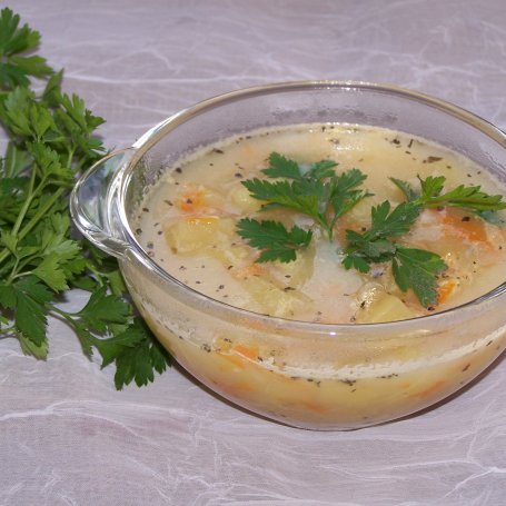 Krok 4 - Na skrzydełkach i z ziemniakami, czyli zupa lekka i przyjemna :) foto