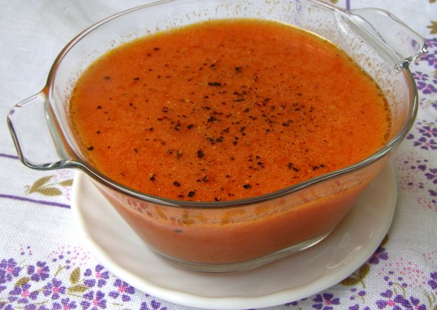Fotografia przedstawiająca na szybko pomidorowa zupa...