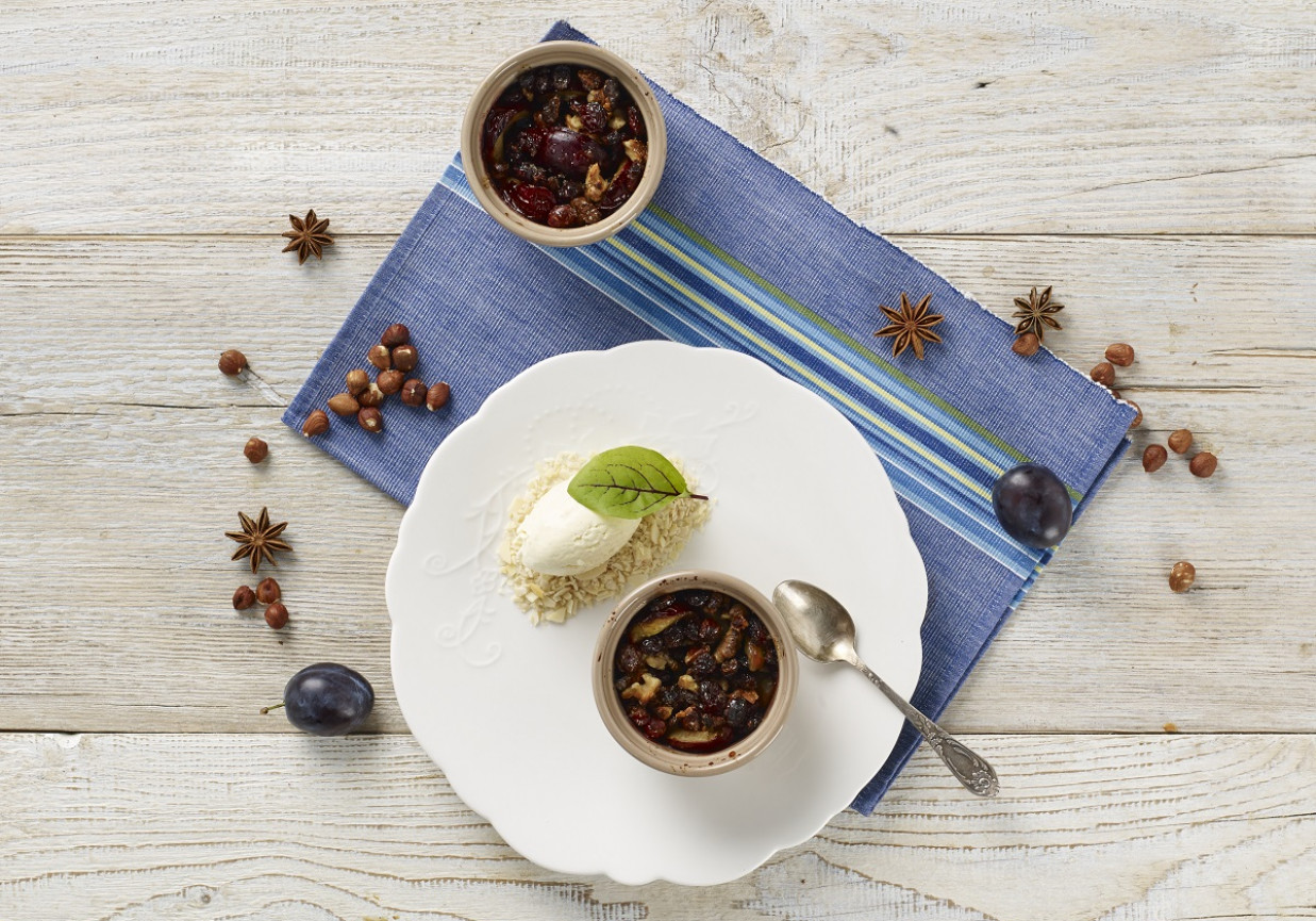 Na szybko: Śliwki węgierki w orzechowym crunch'u foto