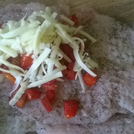 Krok 3 - Nadziane Piesi z kurczaka ananasem i papryką foto