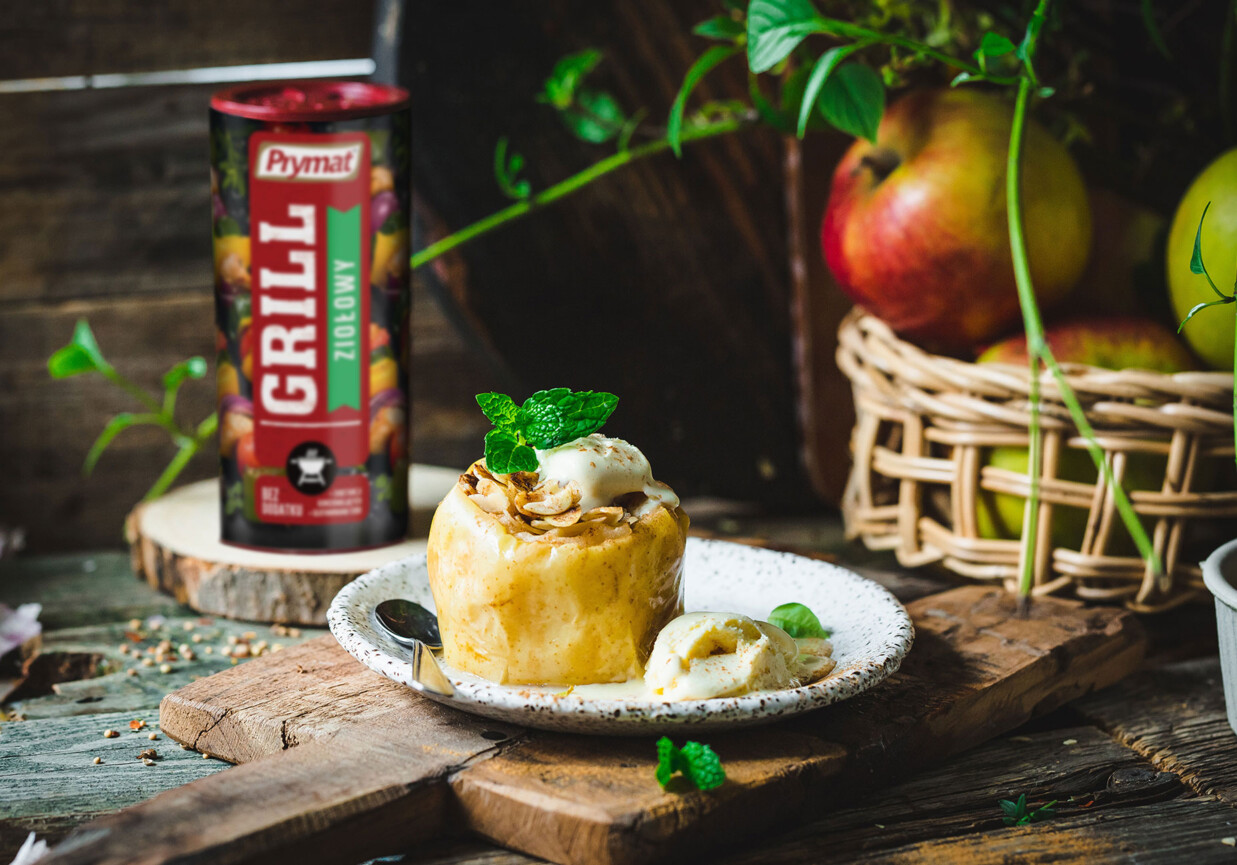 Nadziewane ananasy z grilla z migdałami foto