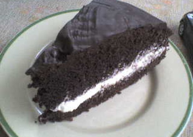 Fotografia przedstawiająca Nadziewane ciasto czekoladowe