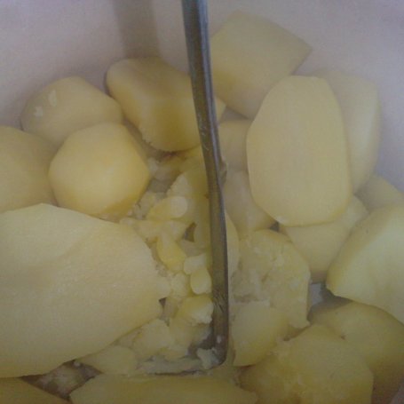 Krok 1 - Nadziewane kartofelki ziemniaczane foto