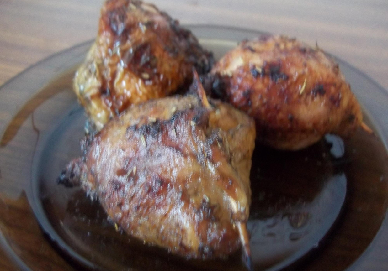 Nadziewane pałki z kurczaka na grilla foto