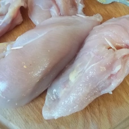 Krok 1 - Nadziewane piersi z kurczaka w sosie serowym foto