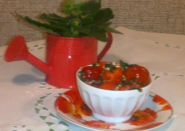 Fotografia przedstawiająca Nadziewane pomidorki