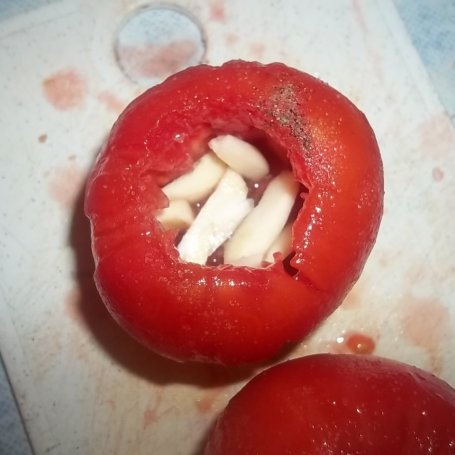 Krok 3 - Nadziewane zapiekane pomidory foto