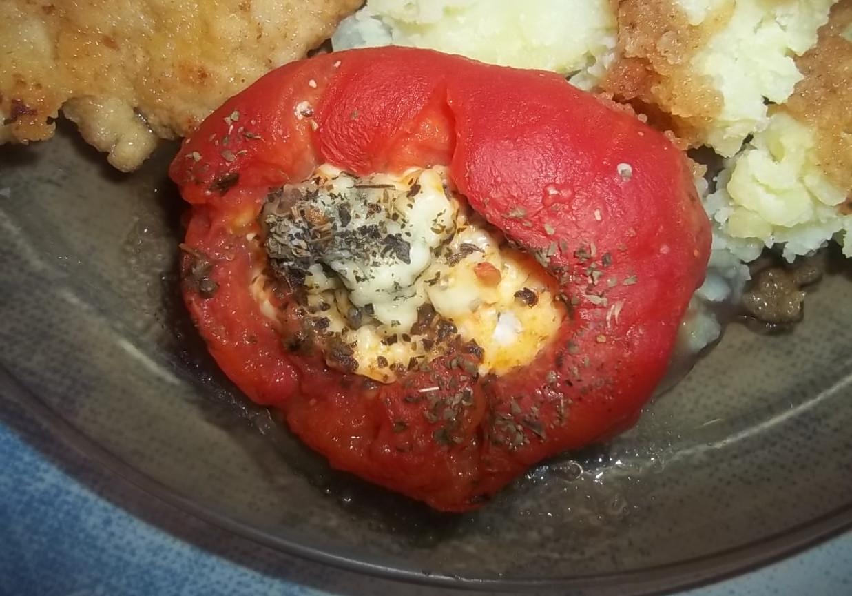 Nadziewane zapiekane pomidory foto
