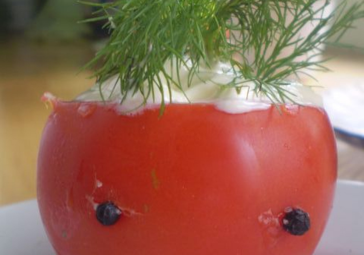 Nadziewany pomidorek foto