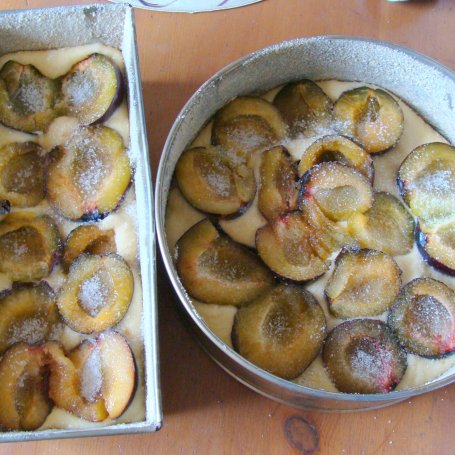 Krok 3 - najlepsze ciasto drożdżowe ze śliwkami węgierkami i suchych drożdży... foto