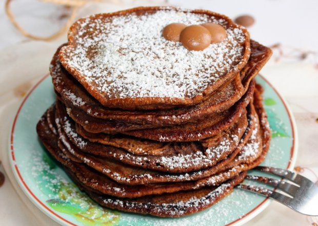 Fotografia przedstawiająca Najlepsze pancakes czekoladowe (z czekoladą)