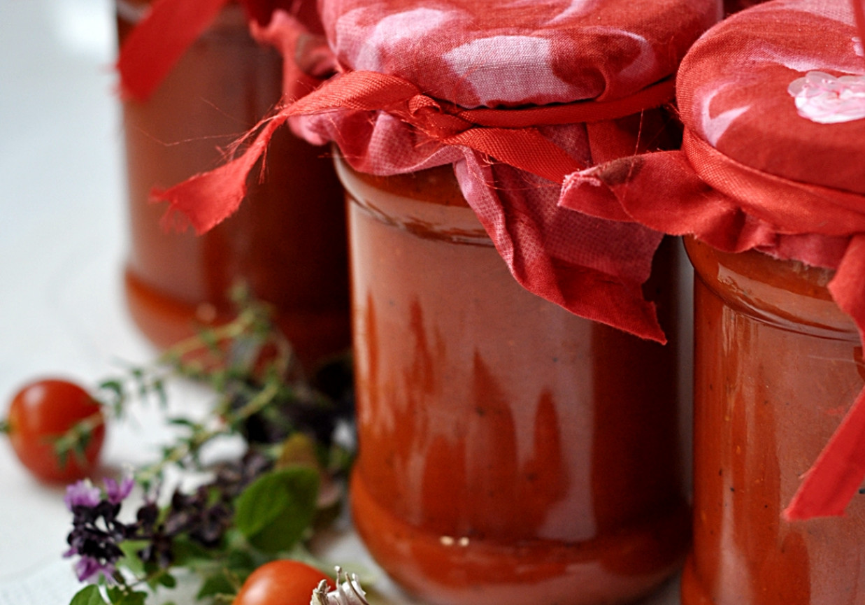 Najlepszy sos pomidorowy do słoików foto