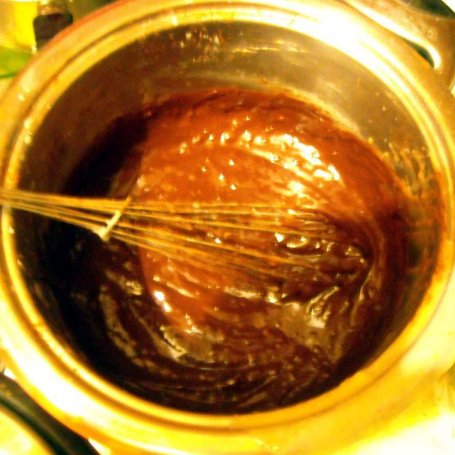 Krok 2 - Naleśniki cytrynowe z nadzieniem cytrynowo czekoladowym polane sosem cytrynowym. foto