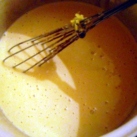 Krok 3 - Naleśniki cytrynowe z nadzieniem cytrynowo czekoladowym polane sosem cytrynowym. foto
