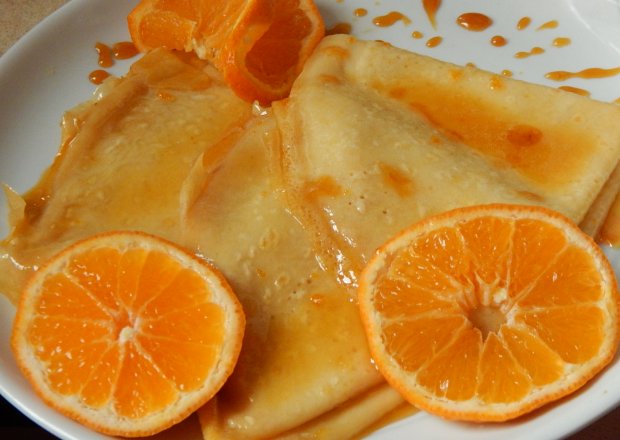 Fotografia przedstawiająca Naleśniki pomarańczowe - Crêpes Suzette