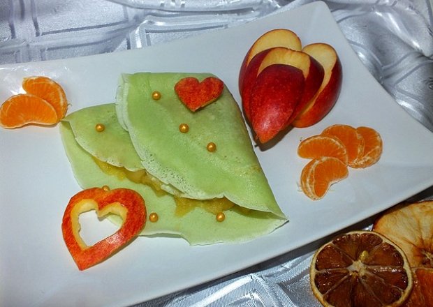Fotografia przedstawiająca Naleśniki "Winne, zielone jabłuszko"