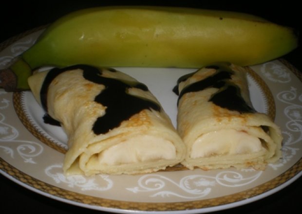 Fotografia przedstawiająca Naleśniki z bananami