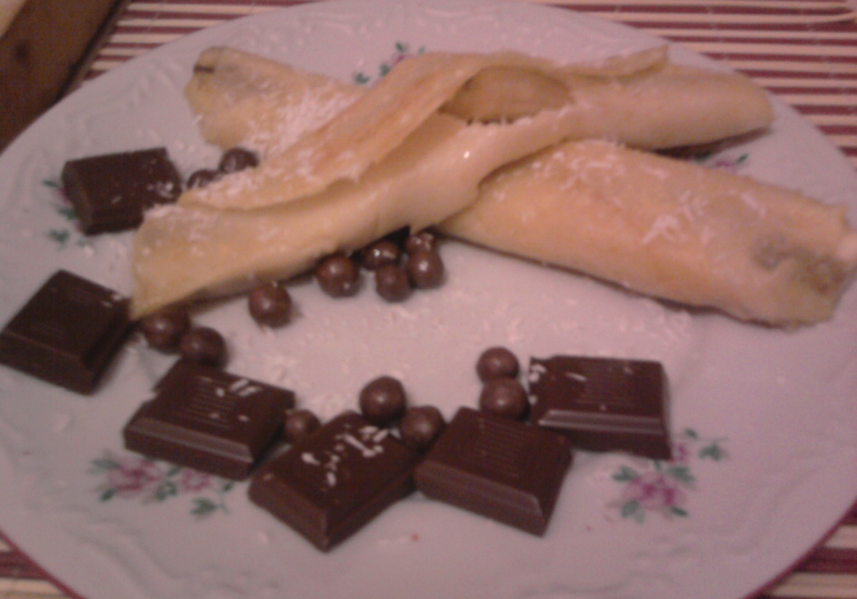 Naleśniki z bananem,czekoladą i groszkami foto