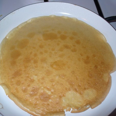 Krok 3 - Naleśniki z dżemem i pestkami granata foto