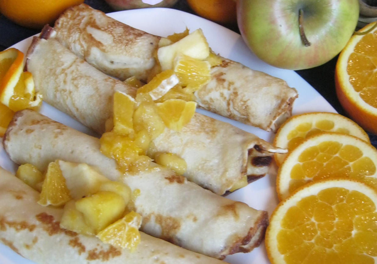 Naleśniki z karmelizowanymi jabłkami i pomarańczą foto