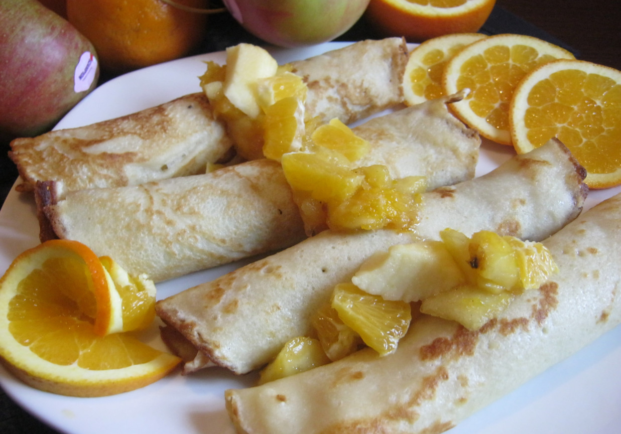Naleśniki z karmelizowanymi jabłkami i pomarańczą foto