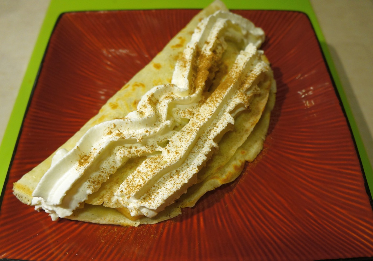 Naleśniki z karmelizowanymi jabłkami foto