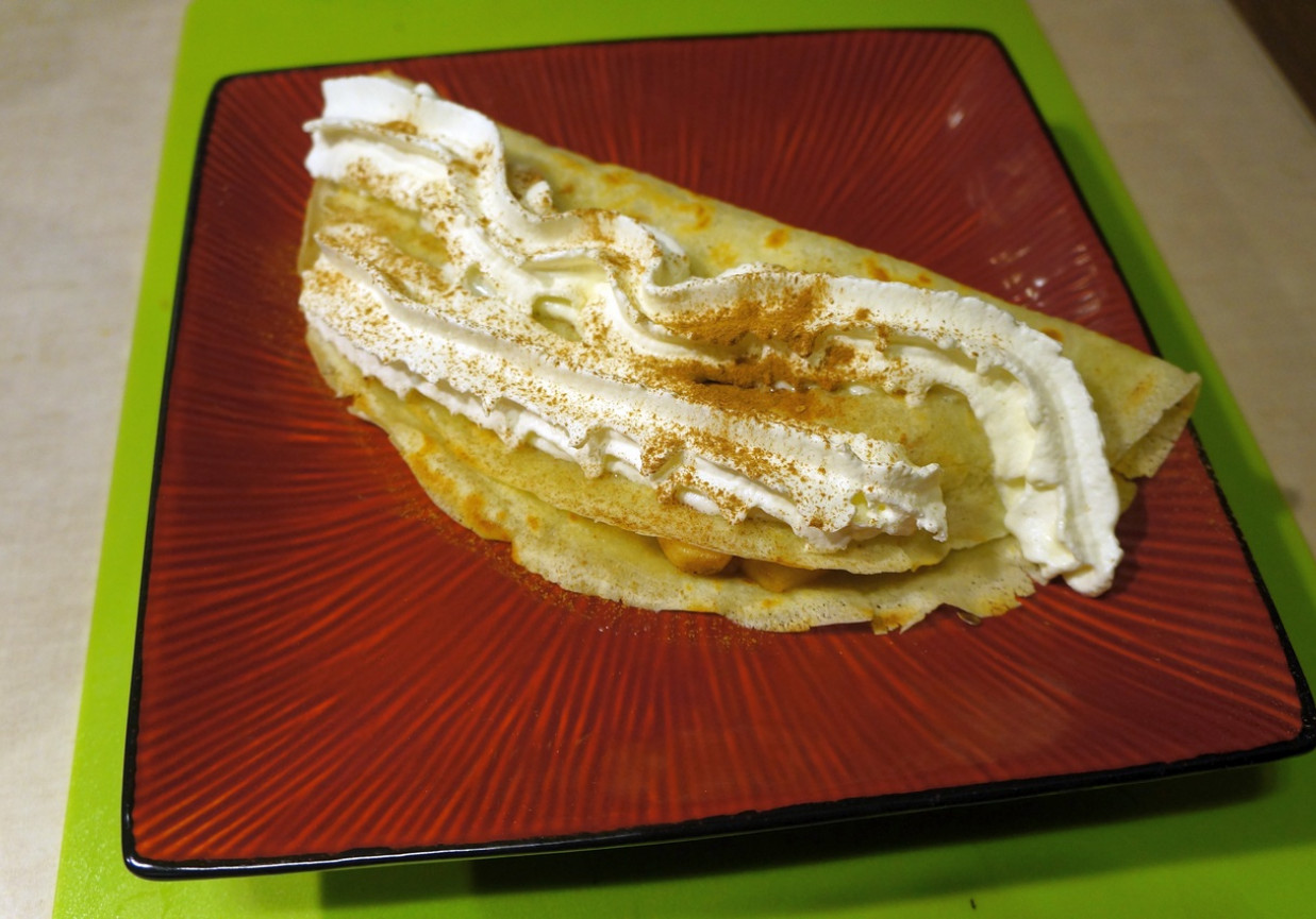 Naleśniki z karmelizowanymi jabłkami foto