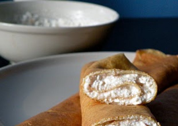 Fotografia przedstawiająca Naleśniki z mąki razowej (3 składniki)