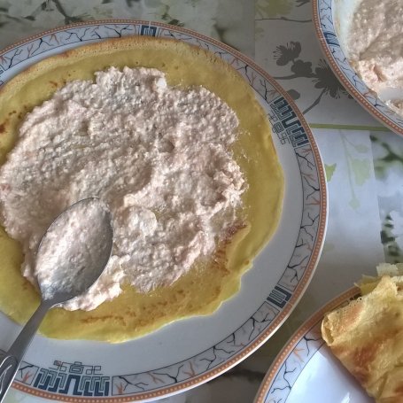 Krok 5 - Naleśniki z morelowym twarożkiem foto