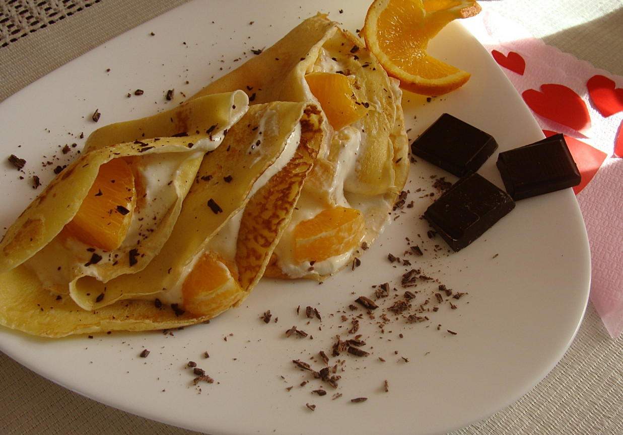 Naleśniki z pomarańczą i gorzką czekoladą foto