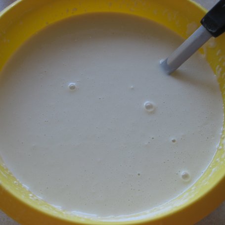 Krok 1 - Naleśniki z prażonymi jabłkami foto