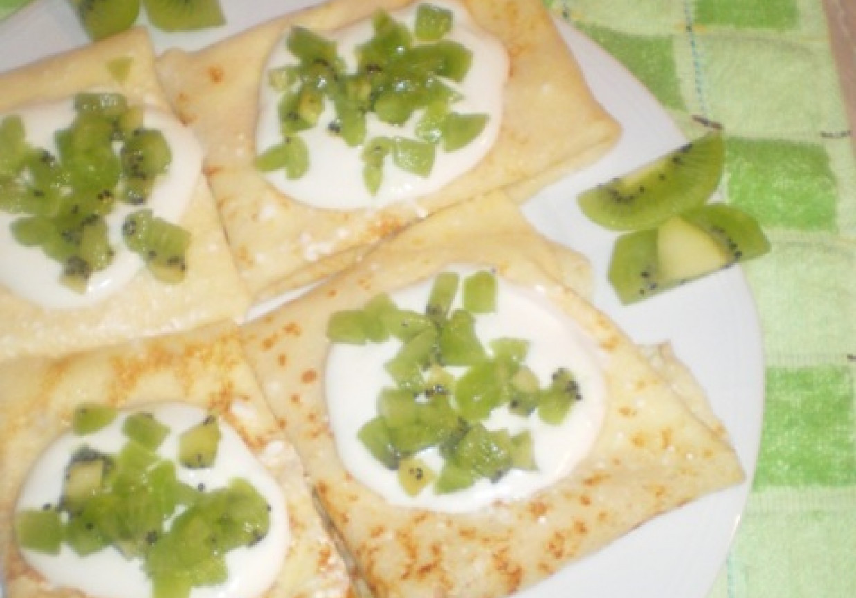 Naleśniki z serem i kiwi foto