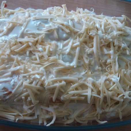 Krok 7 - Naleśnikowe cannelloni z kurczakiem i warzywami foto