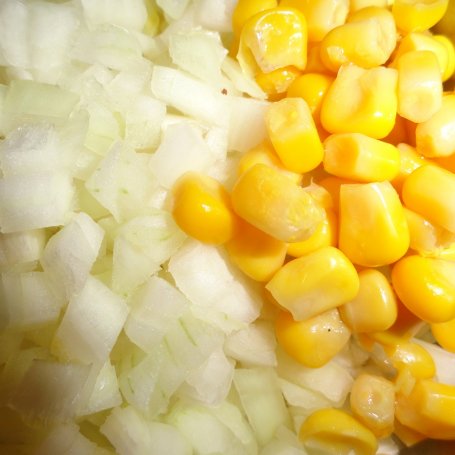 Krok 2 - Naleśnikowe placki z cebulą foto