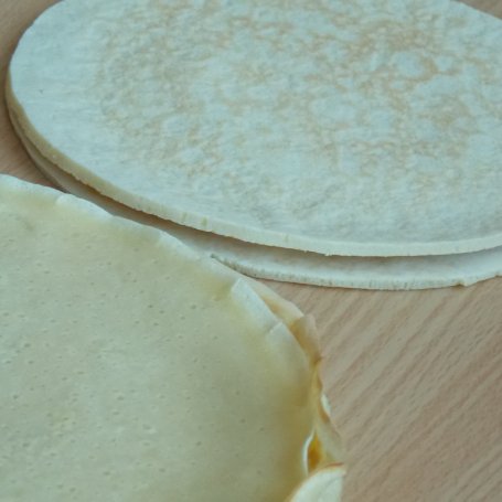 Krok 1 - Naleśnikowy tort z mięsem i szpinakiem foto