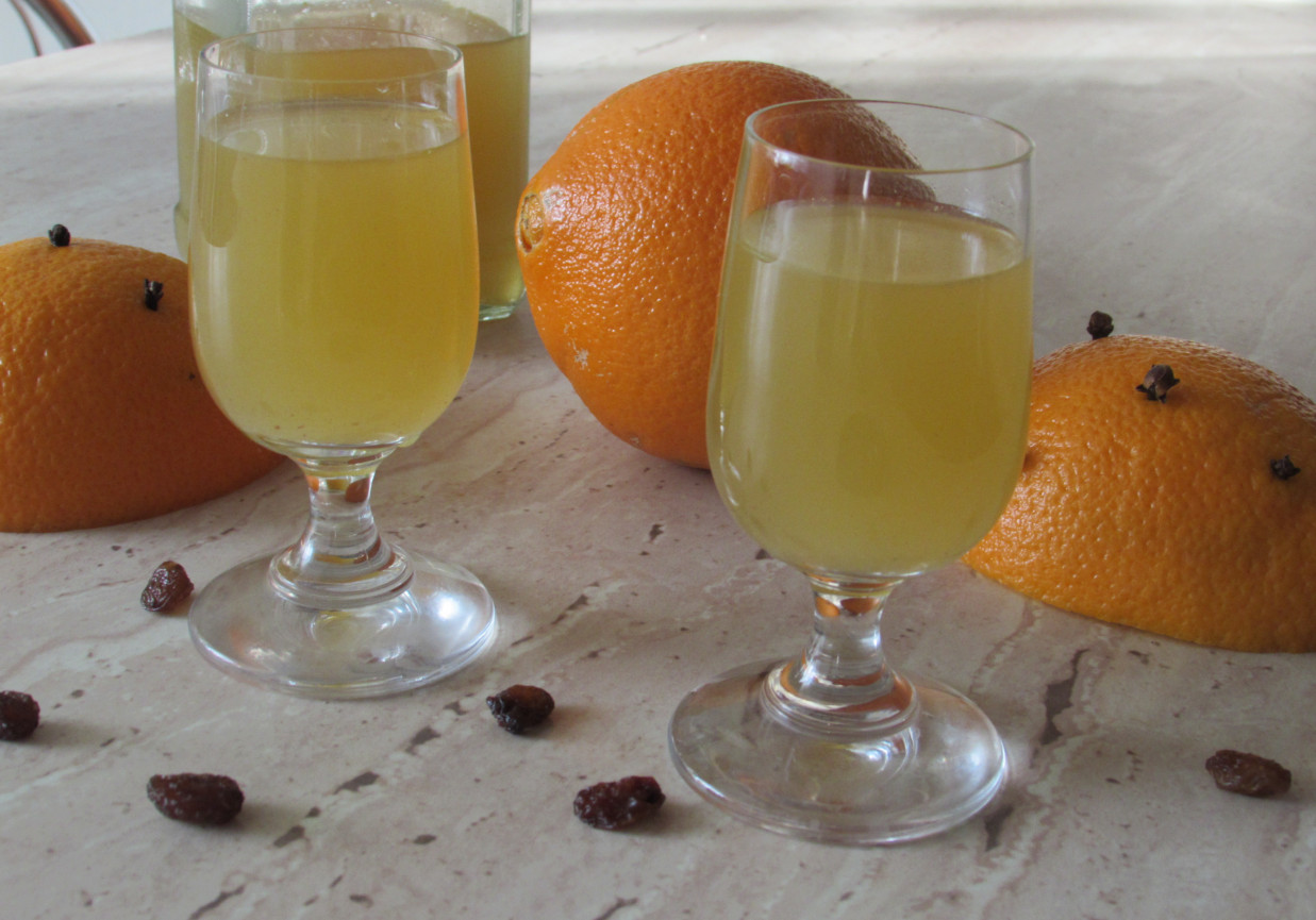 Nalewka pomarańczowa z rodzynkami foto